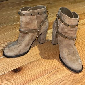Valentino Suede Studded Accent Boots size 7.5 camel suede